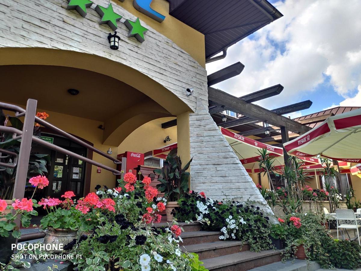 Hotel Marina Nielisz Extérieur photo